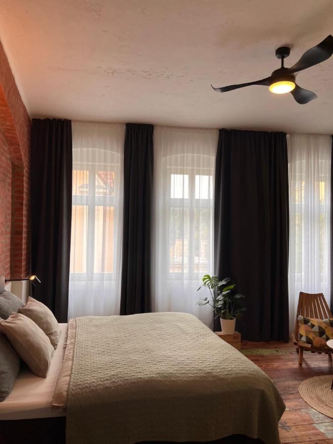 Four Rooms Carlsbad Authentic Karlsbad Eksteriør billede