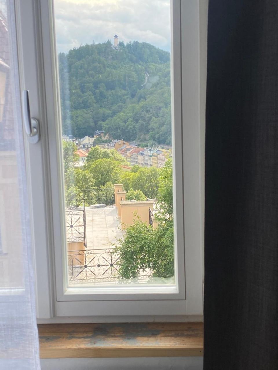 Four Rooms Carlsbad Authentic Karlsbad Eksteriør billede